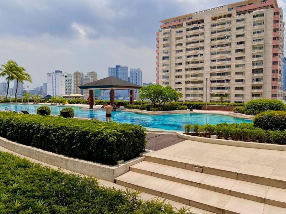 Makati Penthouse With Stunning City Skyline View Манила Экстерьер фото